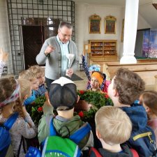 Kinderkirchenführung mit Pf Janßen